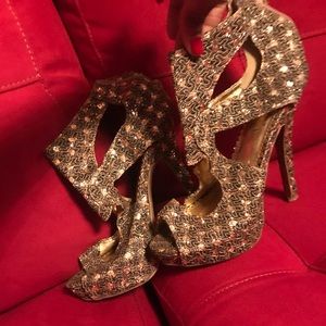 Beautiful gold high heels (sparkly)